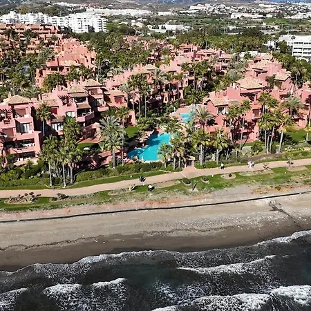 Te Huur 2 Slaapkamers Frontline Complex