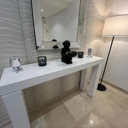 Apartment Te Huur 2 Slaapkamers Frontline Complex Estepona