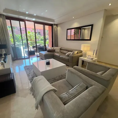 Te Huur 2 Slaapkamers Frontline Complex