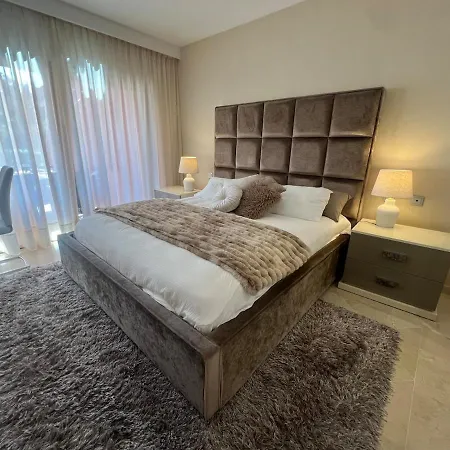 Te Huur 2 Slaapkamers Frontline Complex דירה