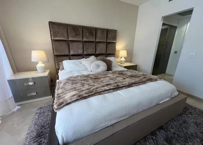 Apartment Te Huur 2 Slaapkamers Frontline Complex *