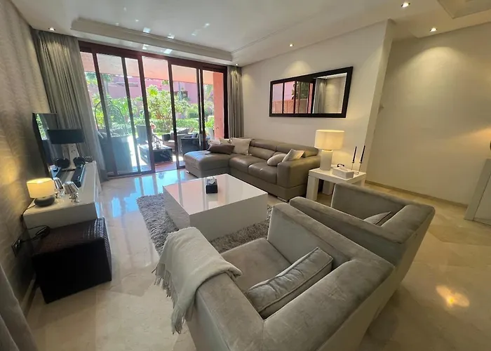 Te Huur 2 Slaapkamers Frontline Complex